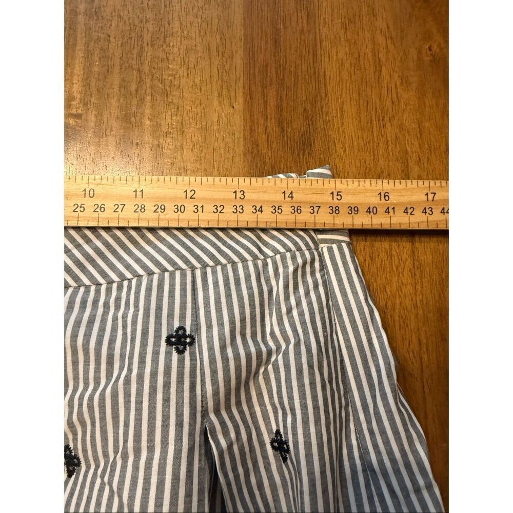Talbots Striped Floral Eyelet Skirt Size 8P Gray Black Embroidered - Picture 6 of 7